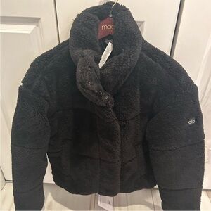 Brand new Alo Snow Angel Puffer